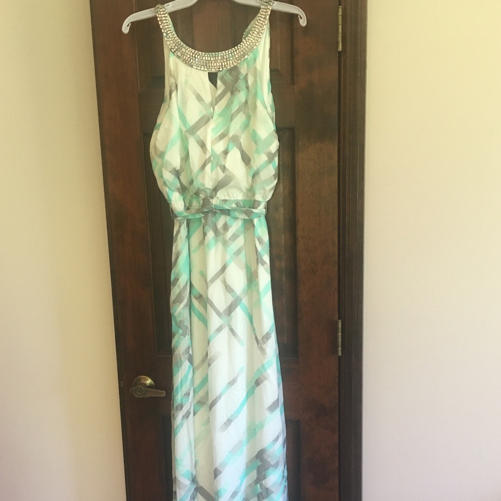 New maxi length dress by Vince Camuto!